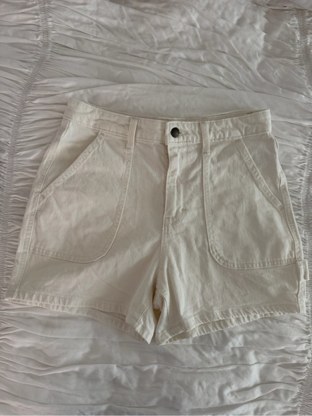 Universal Thread High Rise Midi Shorts Size 2/26